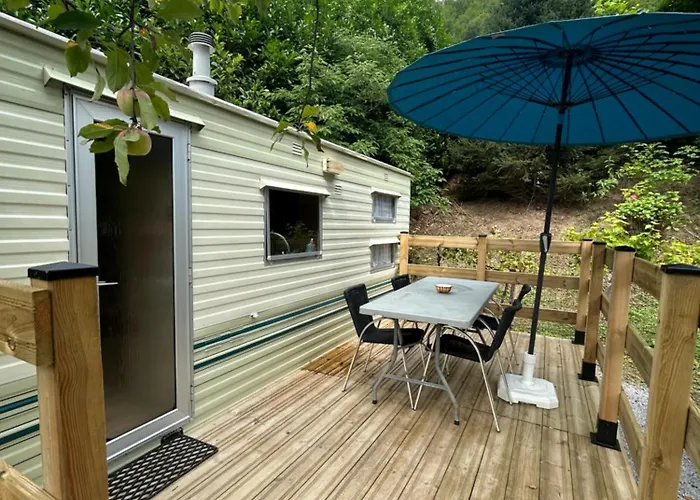 Mobil-Home Vintage Au Bord De La Riviere