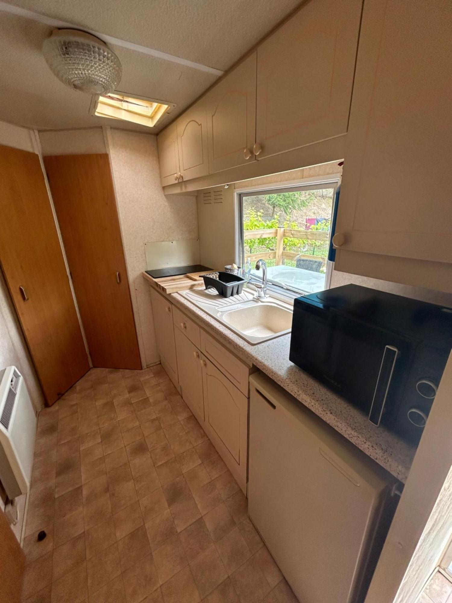 Mobil-home Vintage Au Bord De La Riviere Camping *